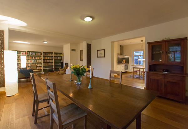 Das Wohnzimmer in der Ferienwohnung II im Gutsarbeiterhaus